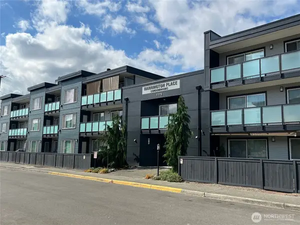 1175 Harrington Place Ne #214, Renton, WA 98056