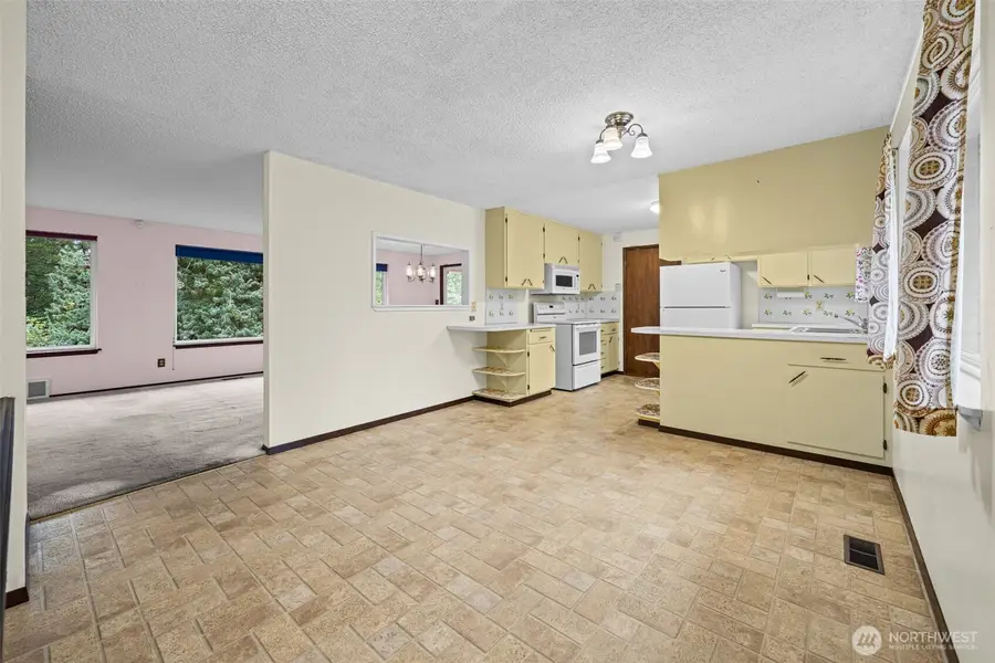 30071 10th Avenue Sw, Federal Way, WA 98023 - #3