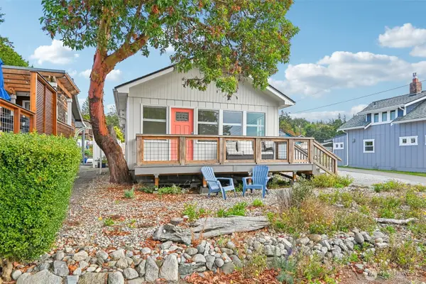 174 N Sunset Drive, Camano Island, WA 98282