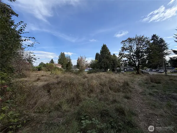 515 S 82nd Street, Tacoma, WA 98408