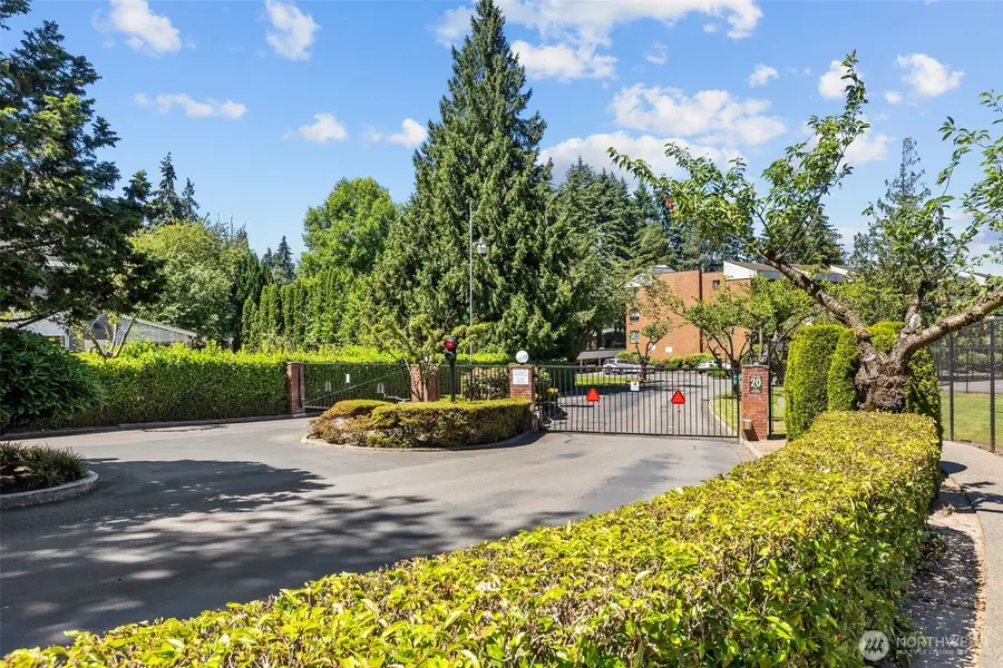 10903 Glen Acres Drive S #B, Seattle, WA 98168 - #2