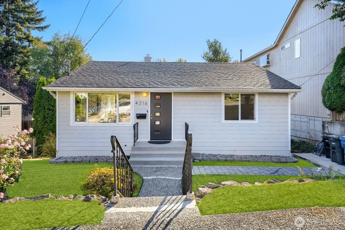 4216 27th Avenue W, Seattle, WA 98199 - #1