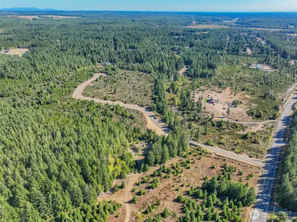 1 Robins Way #1, Shelton, WA 98584