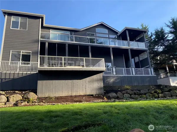 3104 170th Avenue E, Lake Tapps, WA 98391