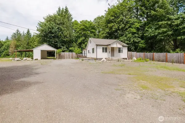 9784 W Belfair Valley Rd, Bremerton, WA 98312