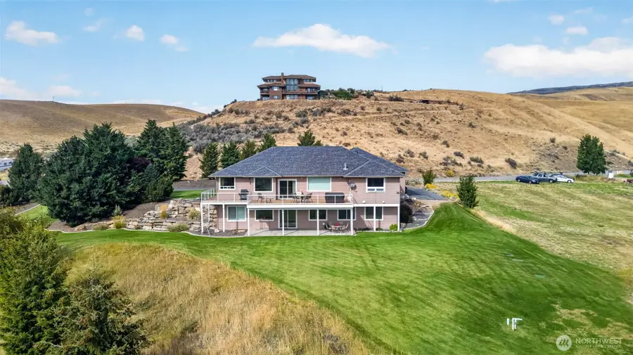 2350 10th Street Ne, East Wenatchee, WA 98802 - #3