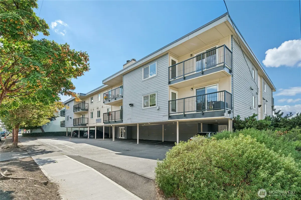 9255 Greenwood Avenue N #38, Seattle, WA 98103 - #1