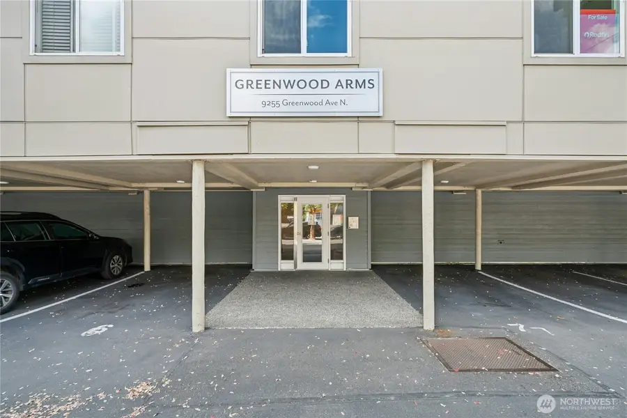 9255 Greenwood Avenue N #38, Seattle, WA 98103 - #3
