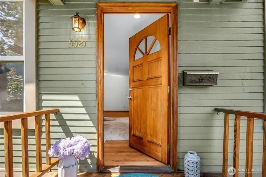 5521 Brooklyn Avenue Ne, Seattle, WA 98105 - #2