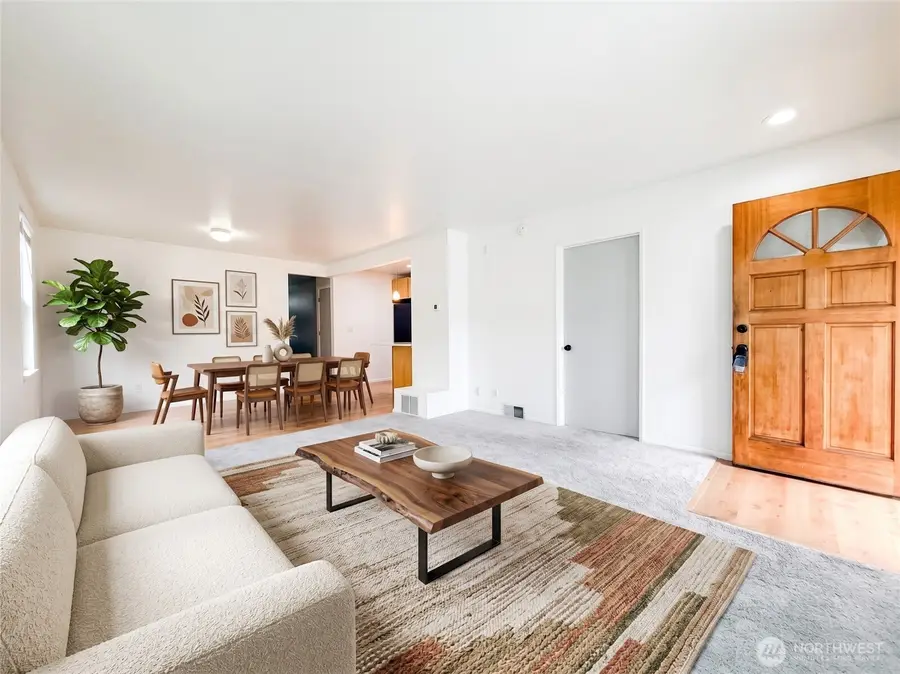 5521 Brooklyn Avenue Ne, Seattle, WA 98105 - #3