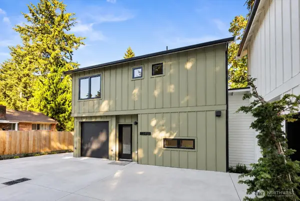 11349 23rd Avenue Ne #B, Seattle, WA 98125