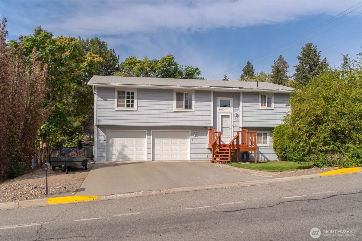 529 Ash Street N, Omak, WA 98841 - #1