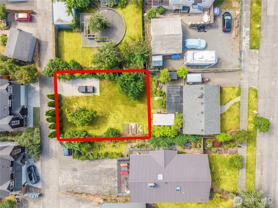3812 24th Avenue W, Seattle, WA 98199 - #2
