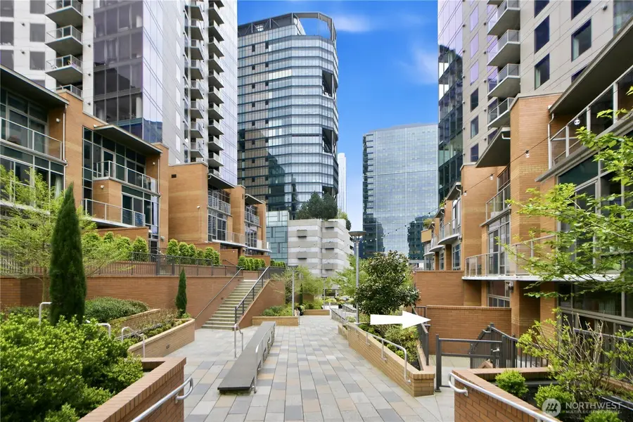 10620 NE 9th Place #TH-6, Bellevue, WA 98004 - #2