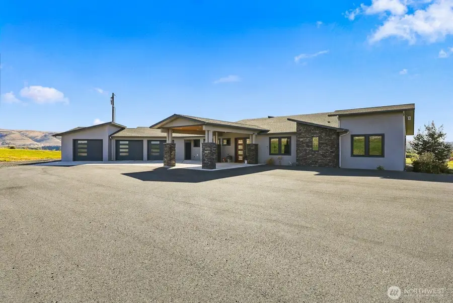 2497 E Selah Road, Yakima, WA 98901 - #3