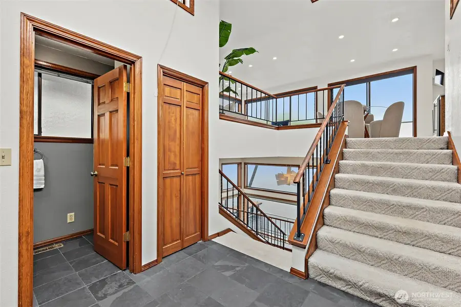 9846 Rainier Avenue S, Seattle, WA 98118 - #2