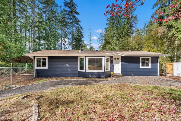 1920 E Trails End Drive, Belfair, WA 98528