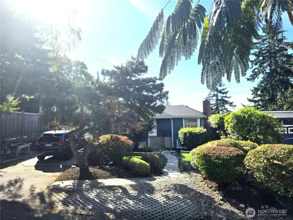 2569 NE 85th Street, Seattle, WA 98115