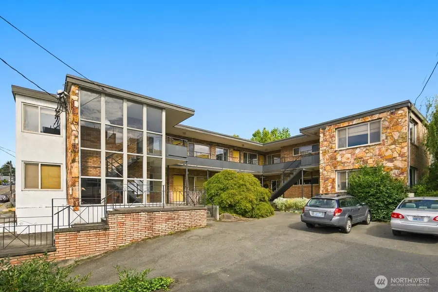 6530 24th Avenue Nw, Seattle, WA 98117 - #2