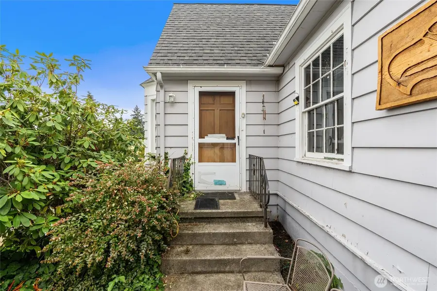 1327 Park Avenue, Bremerton, WA 98337 - #2