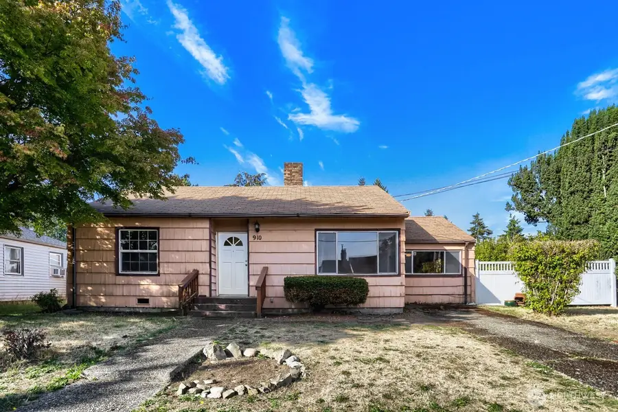 910 NE 113th Street, Seattle, WA 98125 - #2