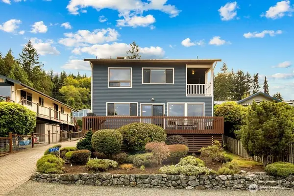 3772 Bells Beach Road, Langley, WA 98260