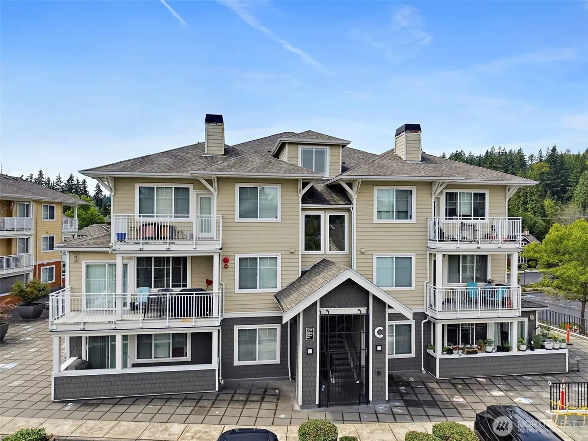 537 225th Lane Ne #C102, Sammamish, WA 98074 - #1
