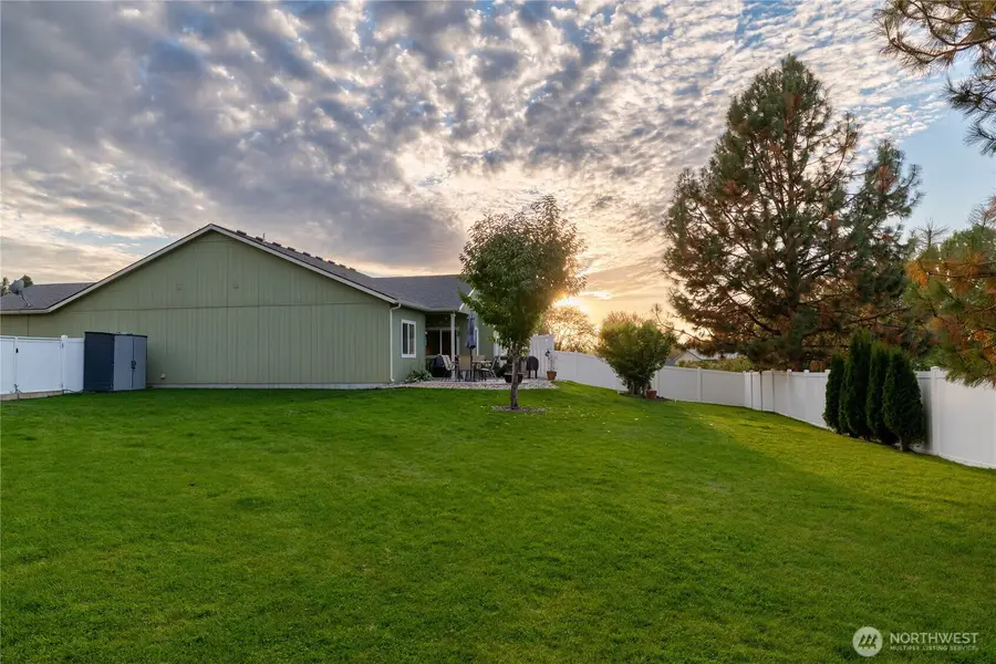 1513 E First Court, Deer Park, WA 99006 - #2