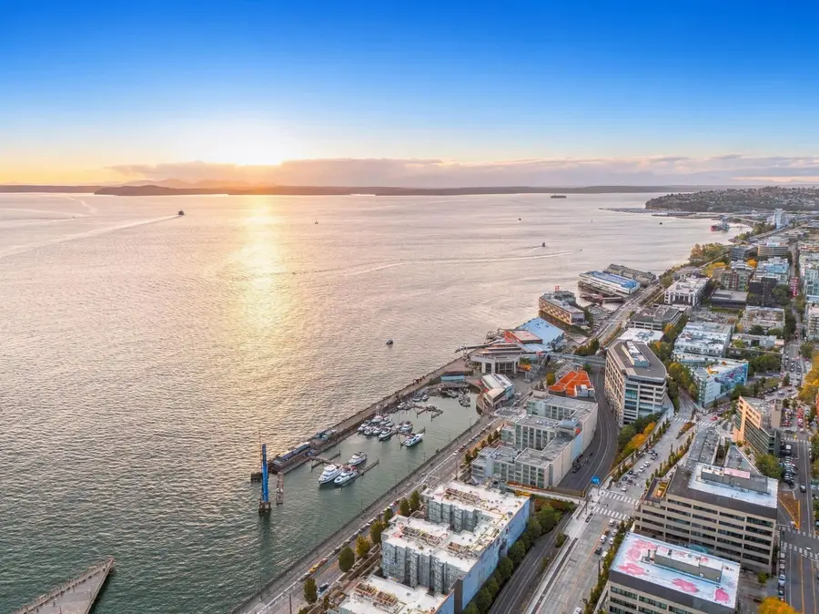 2000 Alaskan Way #256, Seattle, WA 98121 - #2