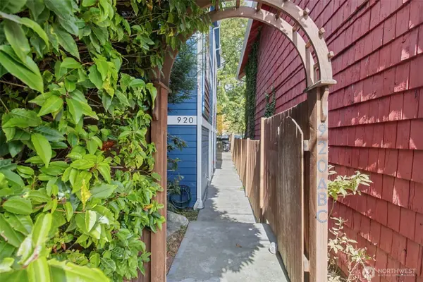 920 SW Holden Street #B, Seattle, WA 98106