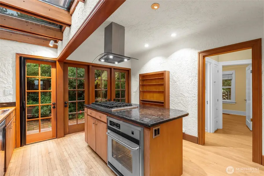6705 56th Avenue S, Seattle, WA 98118 - #3