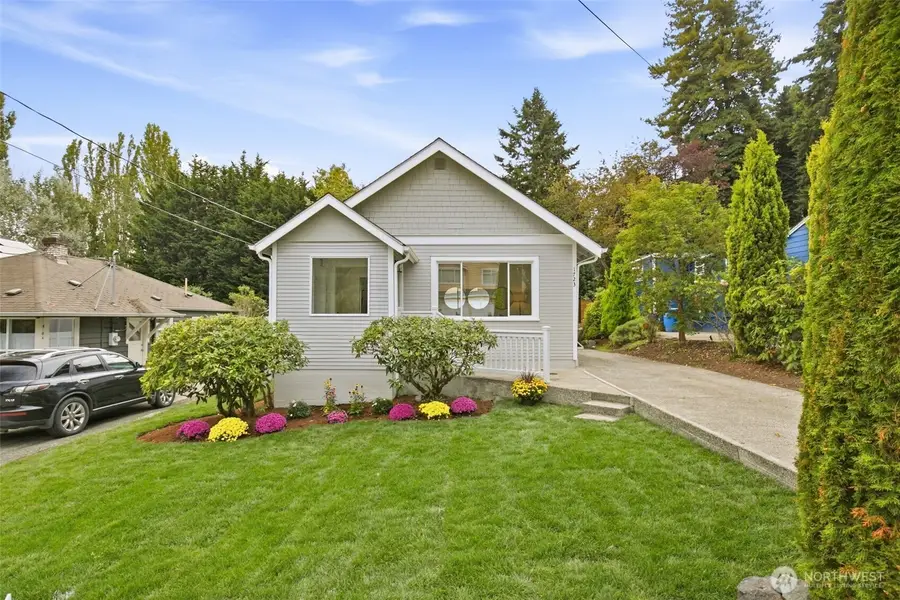 1723 NE 92nd Street, Seattle, WA 98115 - #2