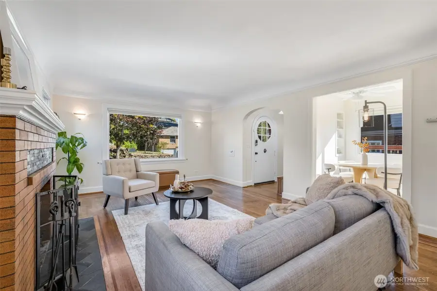 8007 Wallingford Avenue N, Seattle, WA 98103 - #2