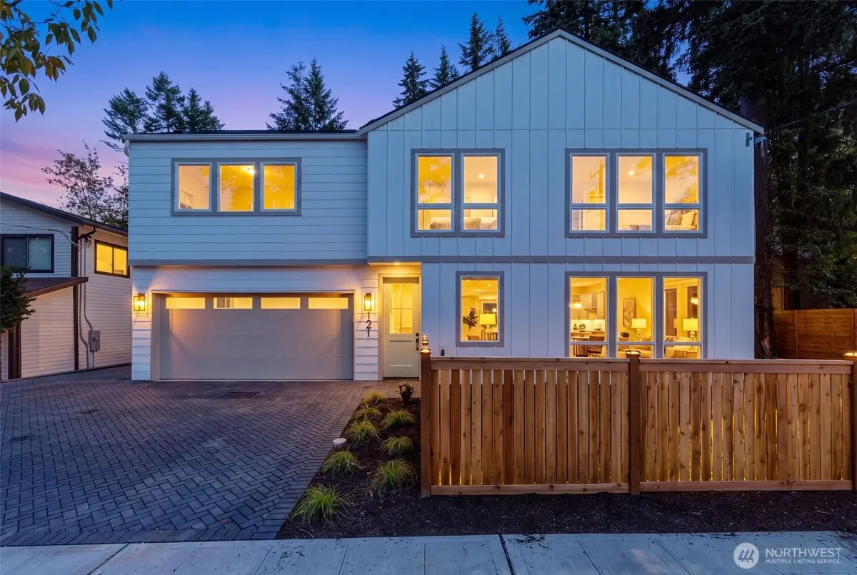 121 N 136th Street, Seattle, WA 98133 - #1