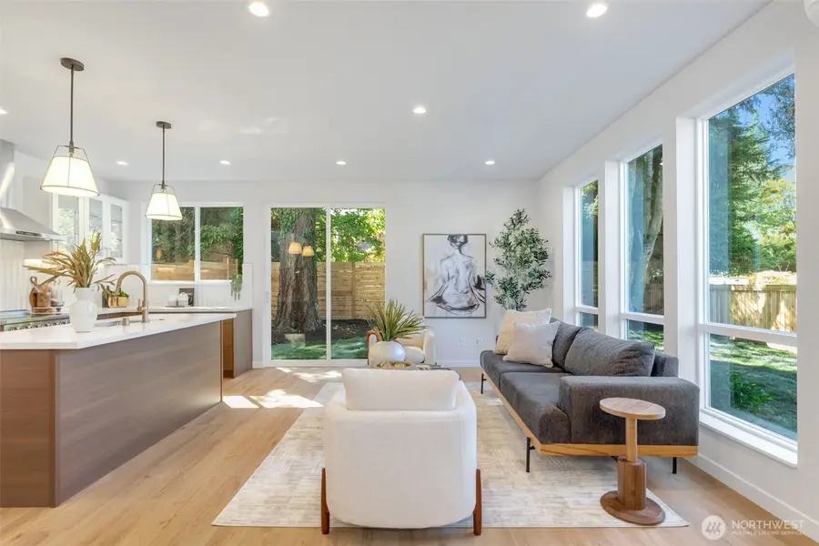 121 N 136th Street, Seattle, WA 98133 - #3