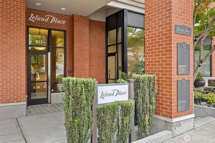 631 Market Street #401, Kirkland, WA 98033 - #2