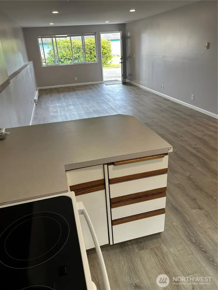 1515 Ocean Beach Boulevard N #101, Long Beach, WA 98631 - #2