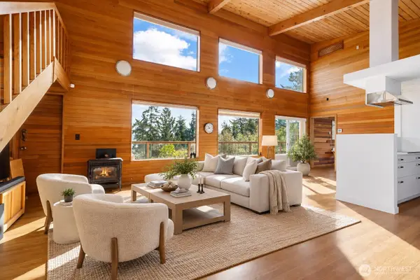 3363 Greenbank Drive, Greenbank, WA 98253