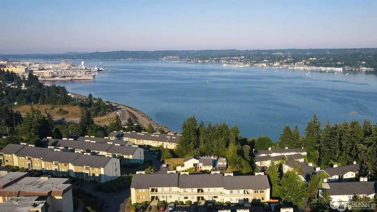 1700 W Sunn Fjord Lane #L204, Bremerton, WA 98312 - #1