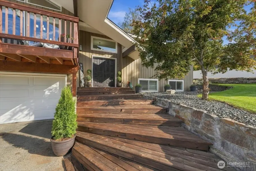 149 20th Place Ne, East Wenatchee, WA 98802 - #3