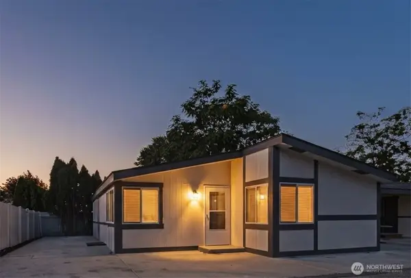 322 N Kentucky Avenue #A, East Wenatchee, WA 98802