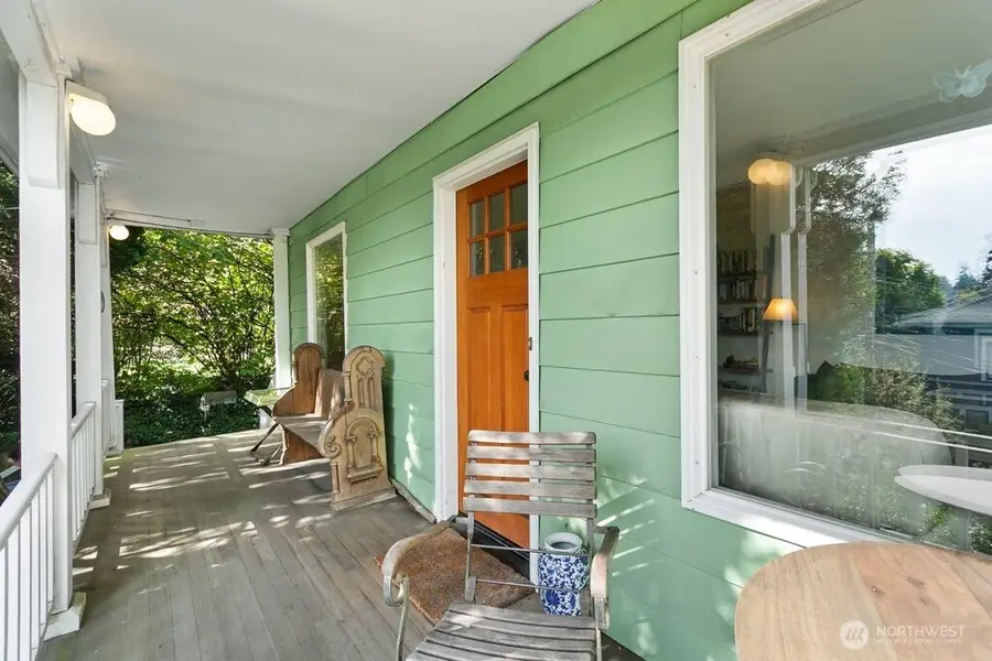2112 NE 55th Street, Seattle, WA 98105 - #2
