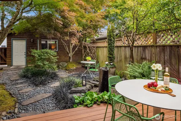 2020 42nd E, Seattle, WA 98112