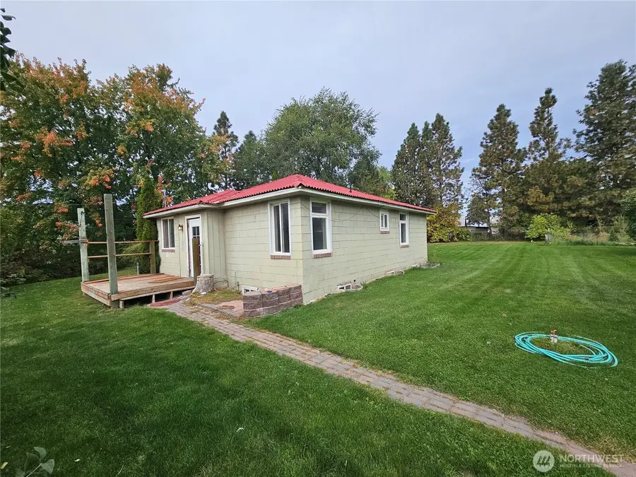 32258 Hwy 97 #B, Tonasket, WA 98855 - #3