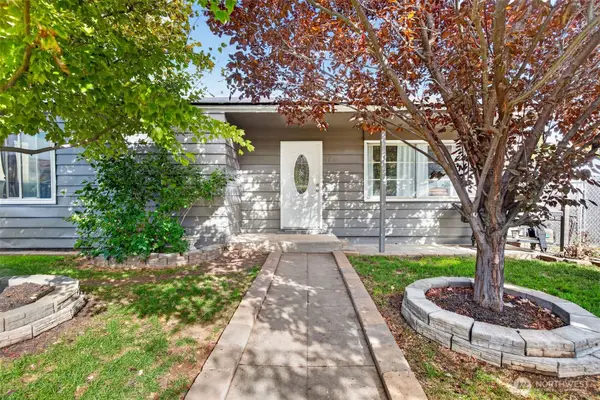 4086 Tokay Avenue, Malaga, WA 98828