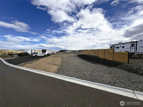 1769 Naches Wenas Rd, Selah, WA 98942