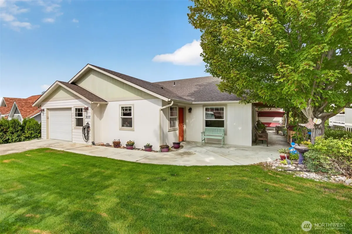 3037 Riviera Boulevard, Malaga, WA 98828 - #1