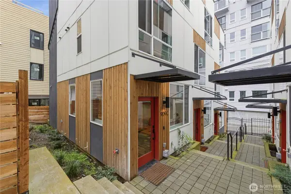 909 Hiawatha Place S #C, Seattle, WA 98144