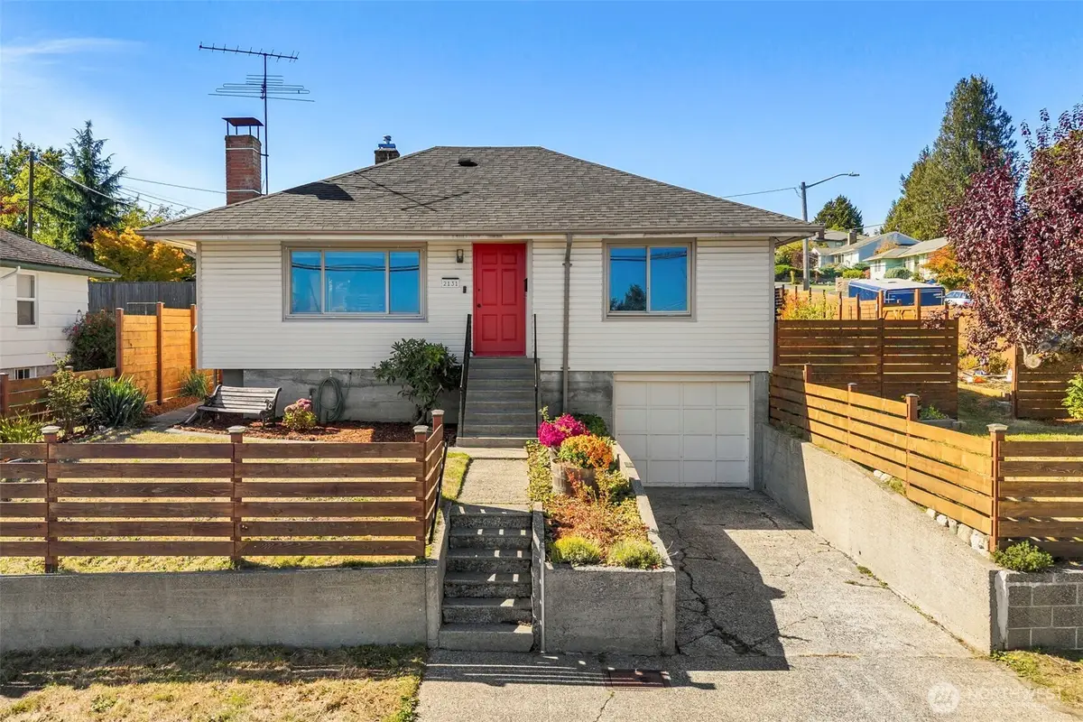 2131 Trenton Avenue, Bremerton, WA 98310 - #1