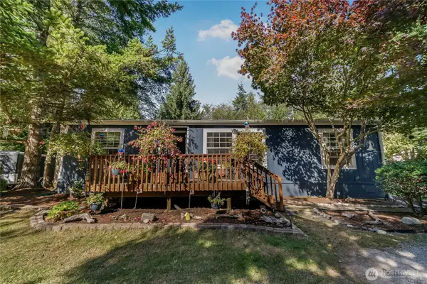 310 Saylor Road, Camano Island, WA 98282